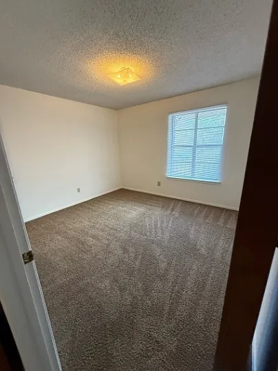 1255 W Frey St — Photo 6