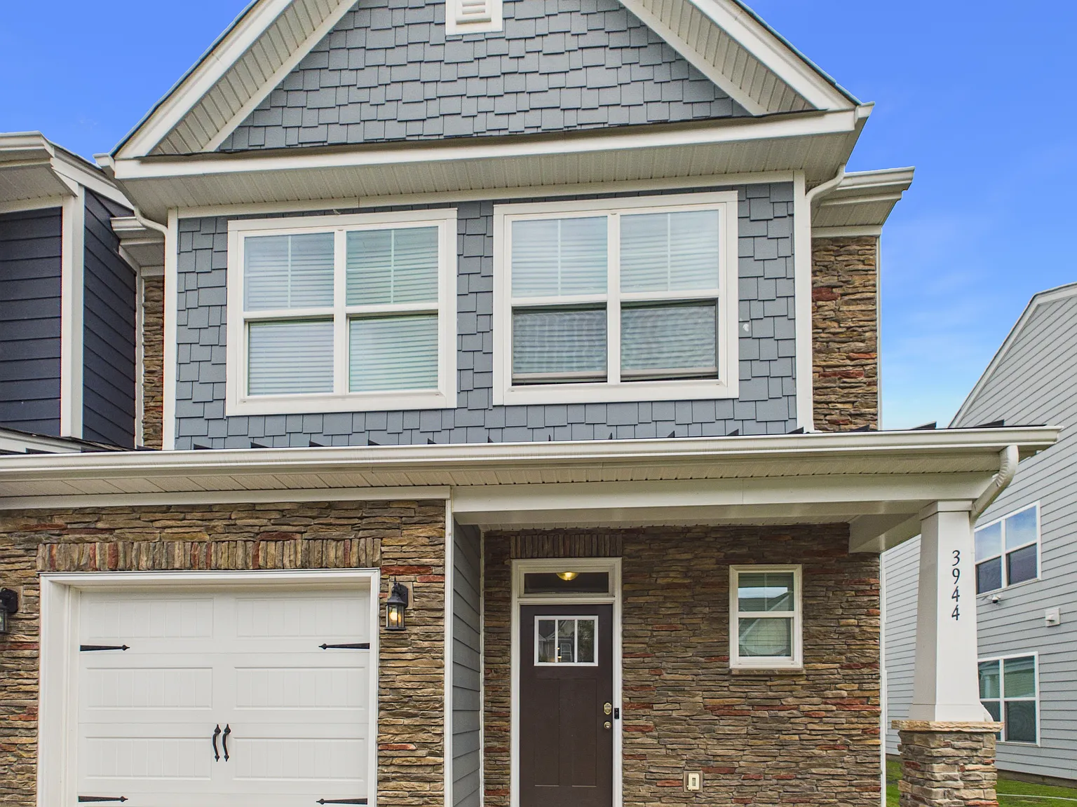 4 bed, 2.5 bath, 2075 sqft, $2,250 — Photo 2