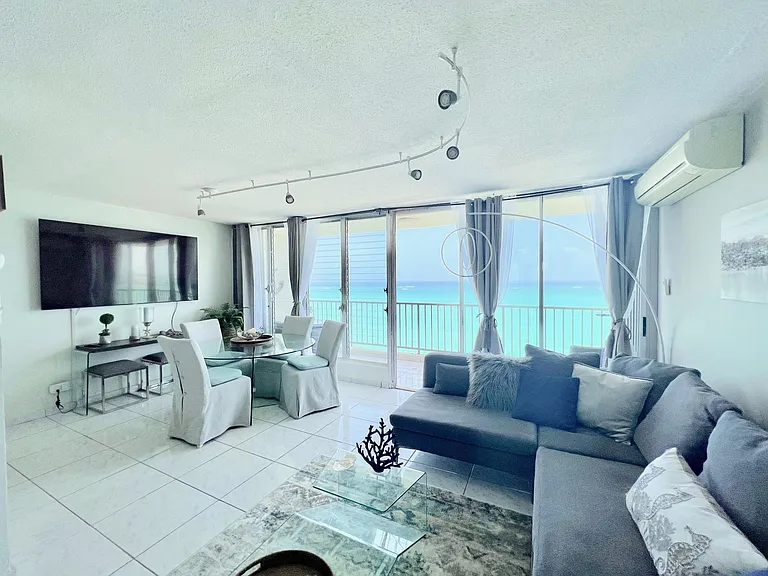 4745 Avenue Isla Verde — Photo 5