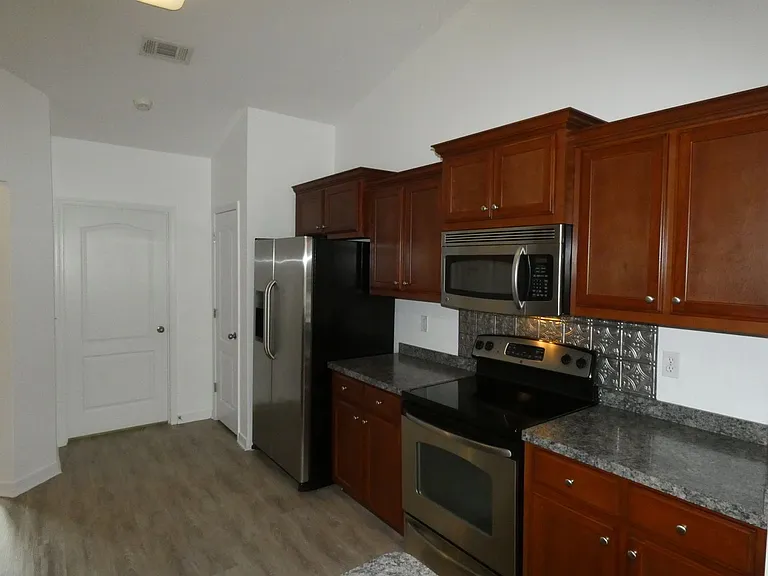 1712 Bay Pine Cir — Photo 9