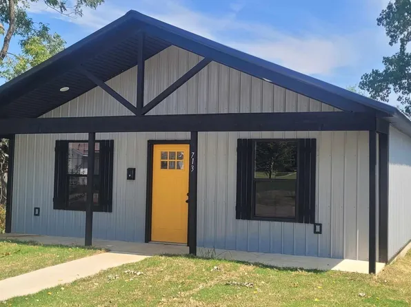 713 S 5th St, Paragould, AR 72450