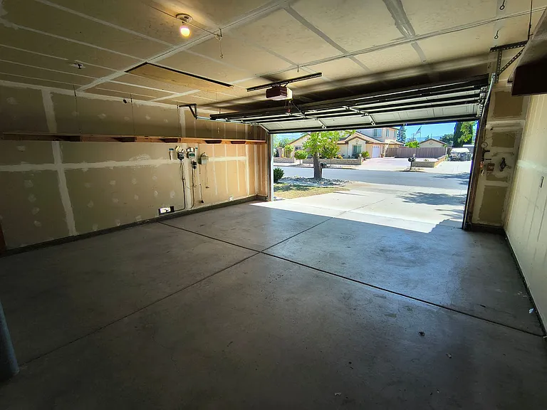 6968 Sunridge Dr — Photo 38