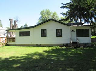 W1028 Anemone Rd, Genoa City, WI 53128