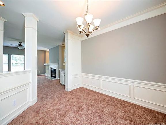 3rd image of 117 Chaucer Ln