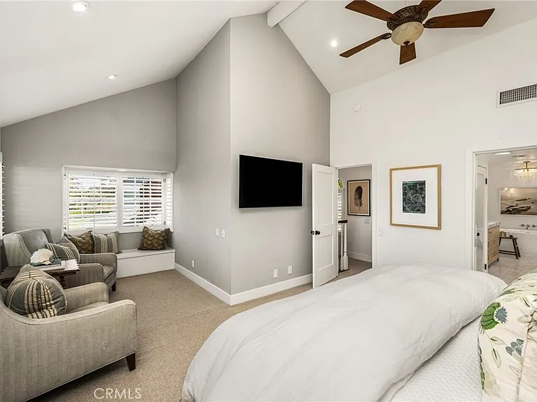 2726 Hilltop Dr — Photo 15