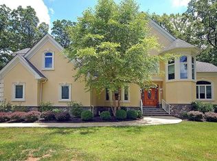 60 Rock Rd E, Green Brook, NJ 08812