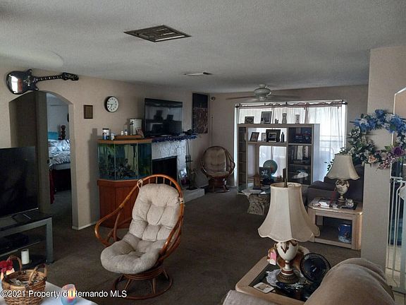 4th image of 3304 Fairmount Dr