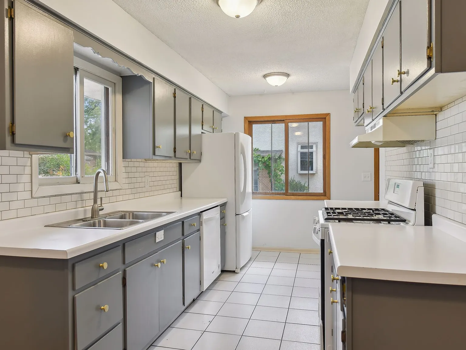 5 Bedroom Single Family Home — Photo 2