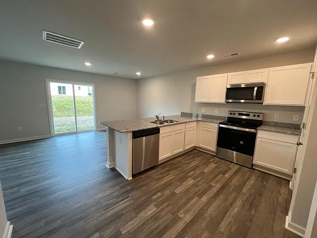 1691 Windcrest Rd — Photo 5
