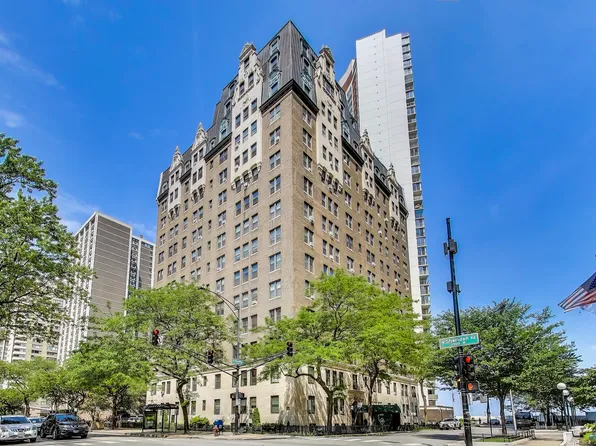 6101 N Sheridan Rd APT 10E, Chicago, IL 60660