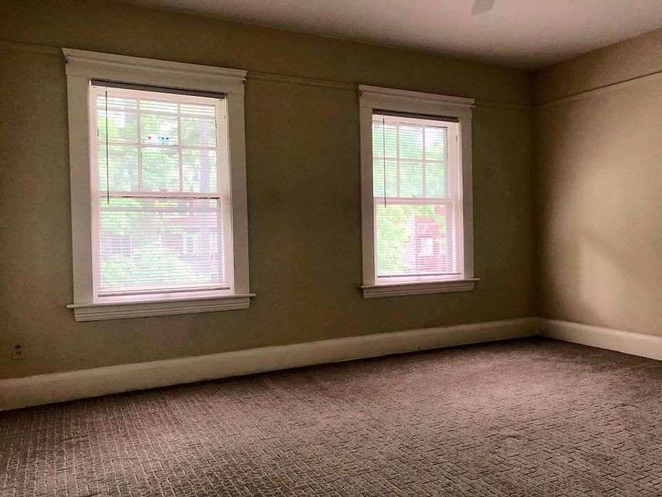 1st image of 2299 Bellfield Ave #1