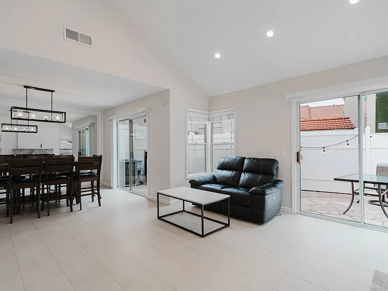 6301 Honolulu Ave #50 — Photo 6