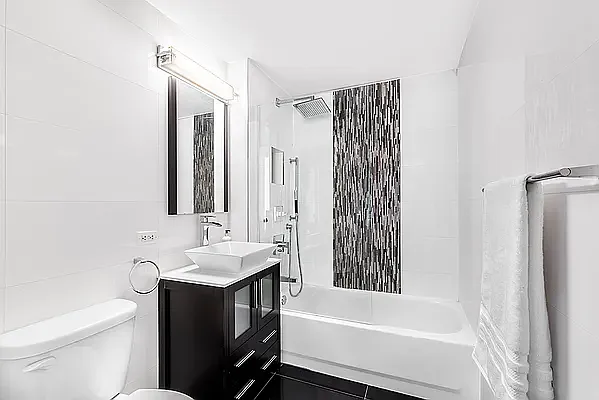 Rented by Compass | media 14