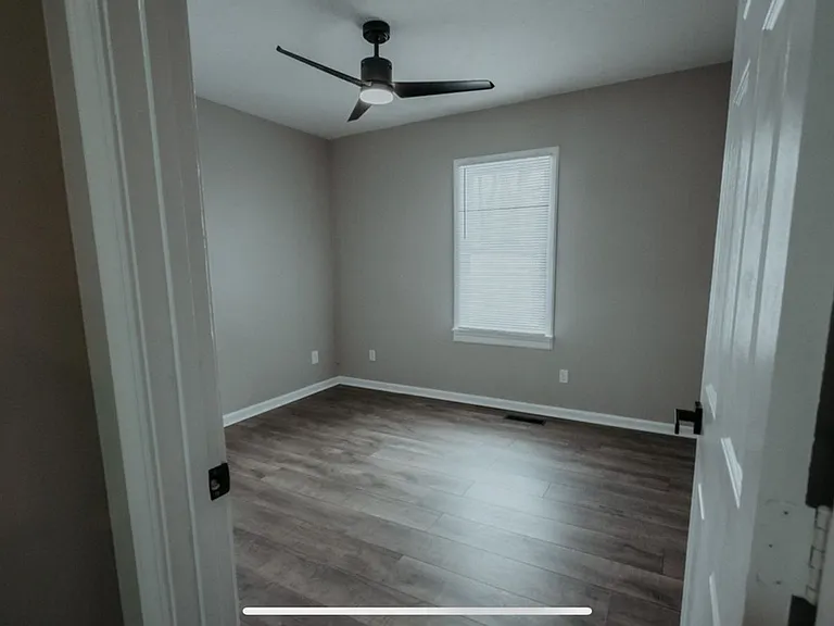 637 S 44th St — Photo 13
