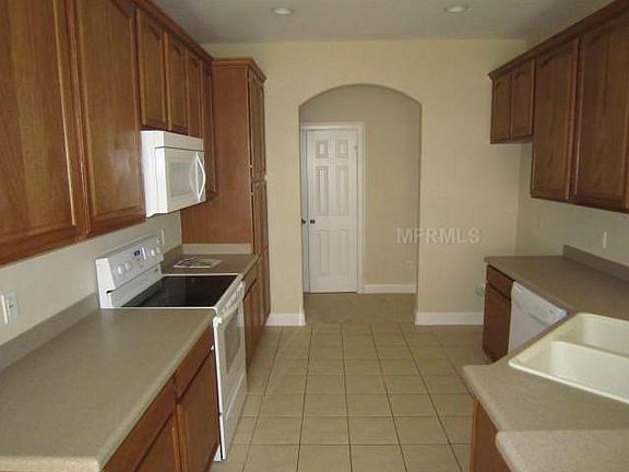 4th image of 7035 Brescia Way