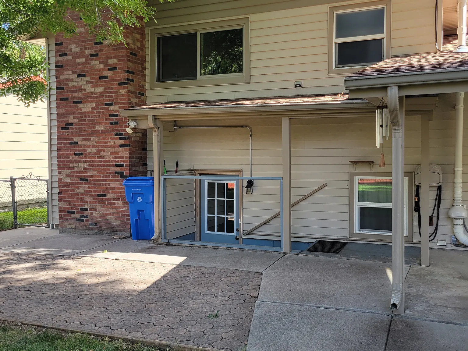 2 bed, 1100 sqft, $1,600 — Photo 4