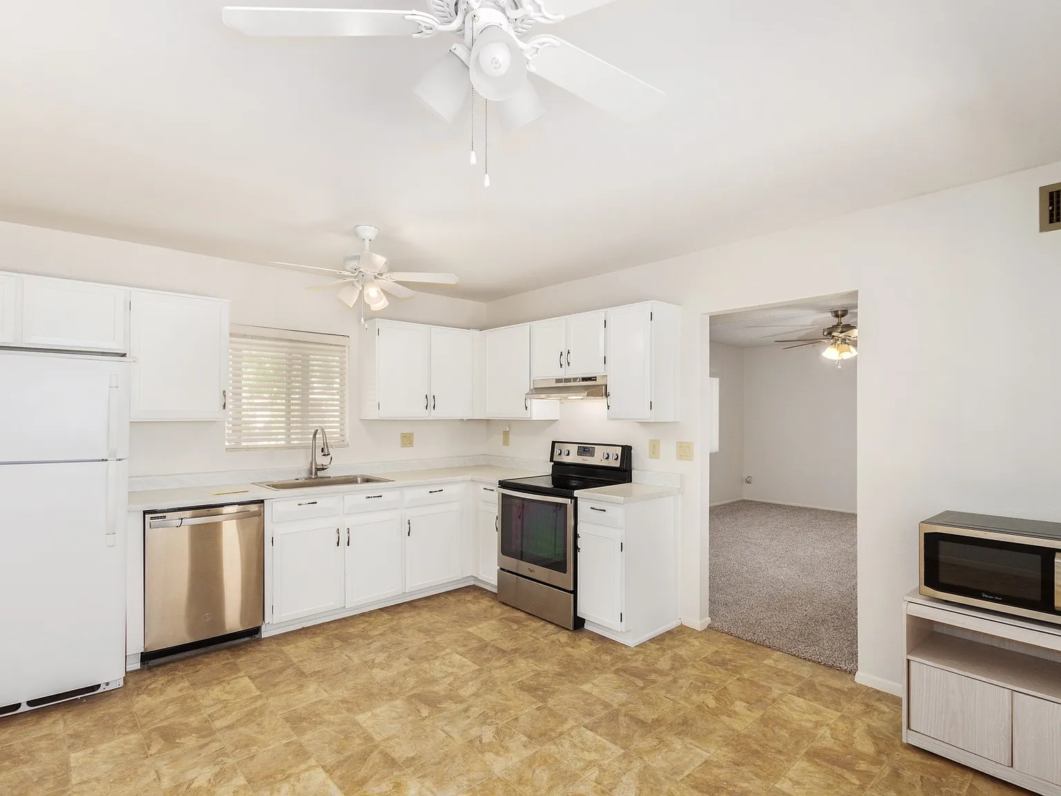 2 bed, 1032 sqft, $1,500 — Photo 1