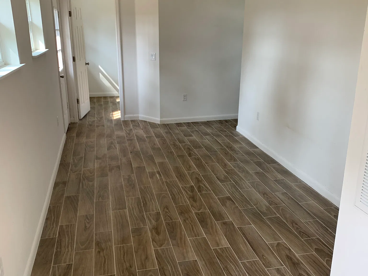 2 bed, 700 sqft, $1,400 — Photo 4