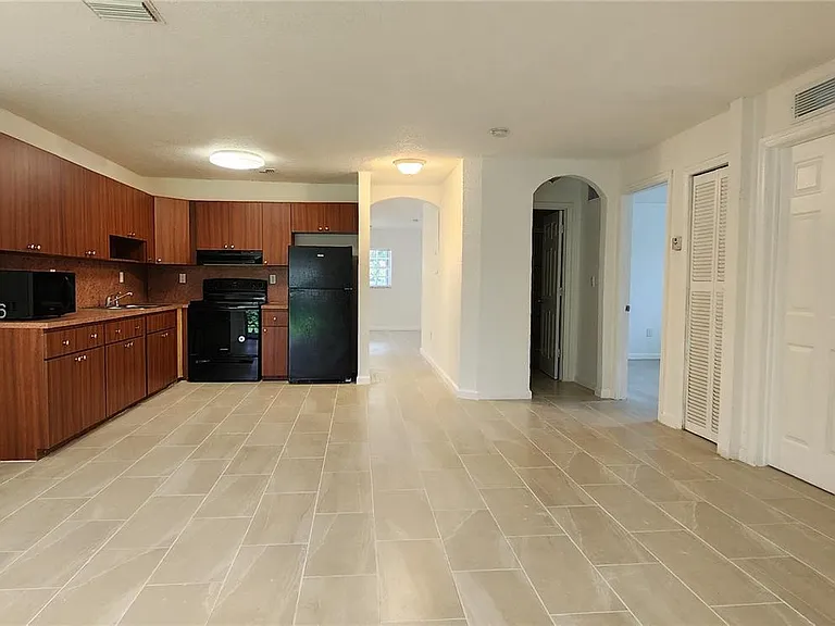 10380 NW 10th Ave #10380 — Photo 5