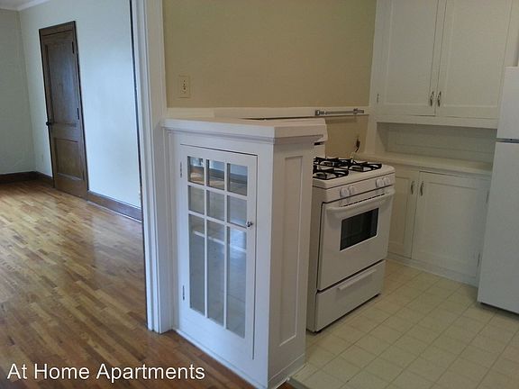 2nd image of 1329 Grand Ave APT 4