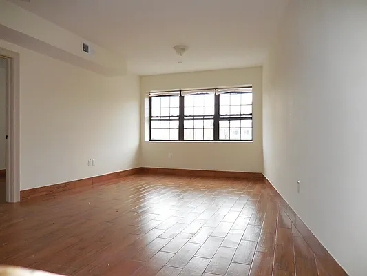 Rented by Premier Real Estate | media 23