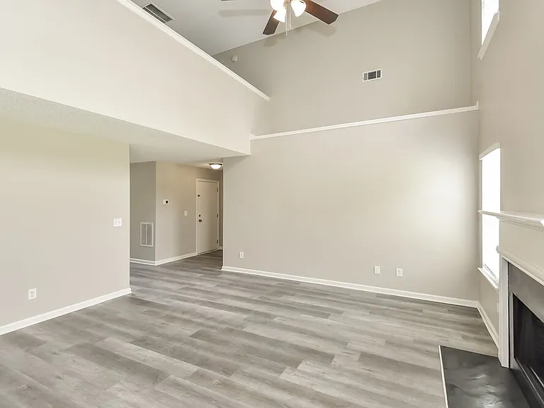 1726 Byrom Pkwy — Photo 5
