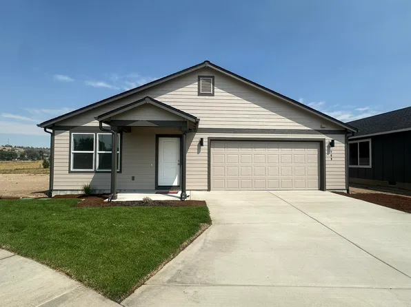 769 NE Rickenbacker Rd, Madras, OR 97741