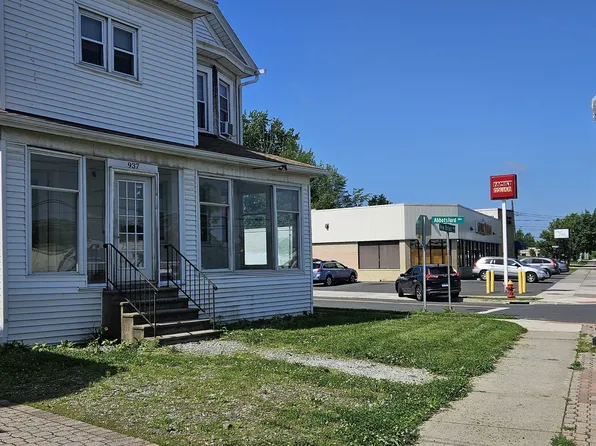 937 New Britain Avenue, West Hartford, CT 06110