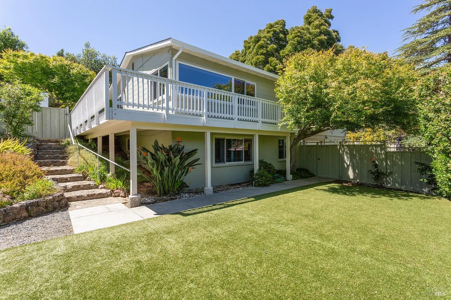 99 Rancho Drive photo 1