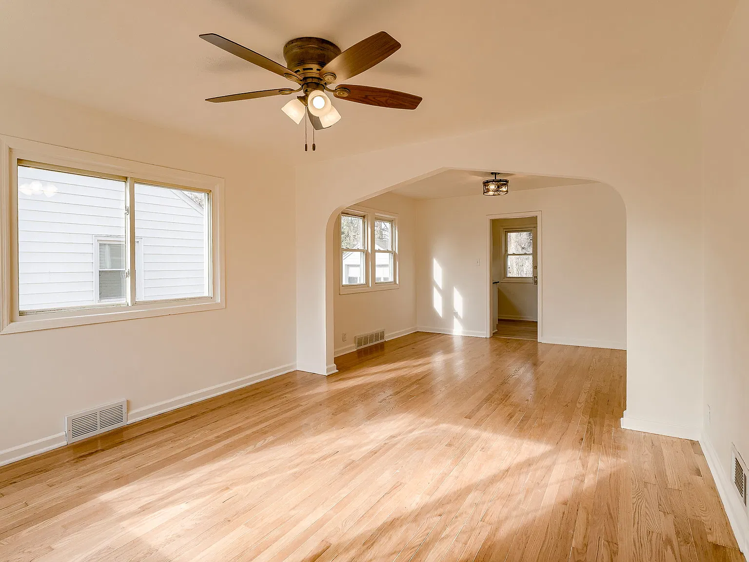 3 bed, 1172 sqft, $1,500 — Photo 3