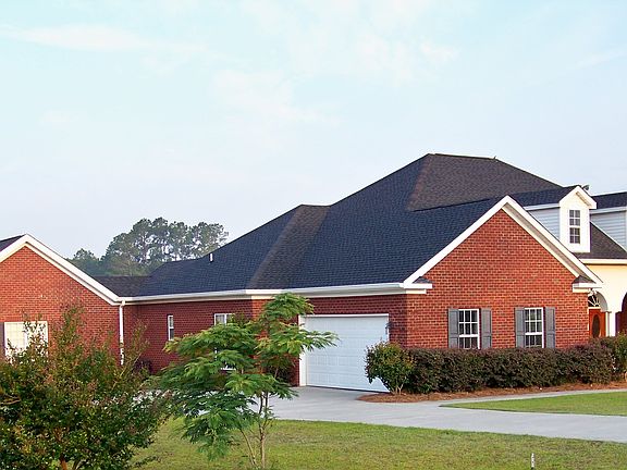 Front View Drive Way