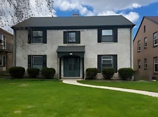 8410 W Watertown Plank Rd, Wauwatosa, WI 53226