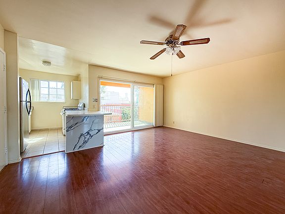 2nd image of 1001 Hammond St #8