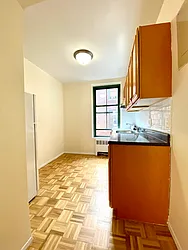528 East 79th Street #5A image 1 of 6