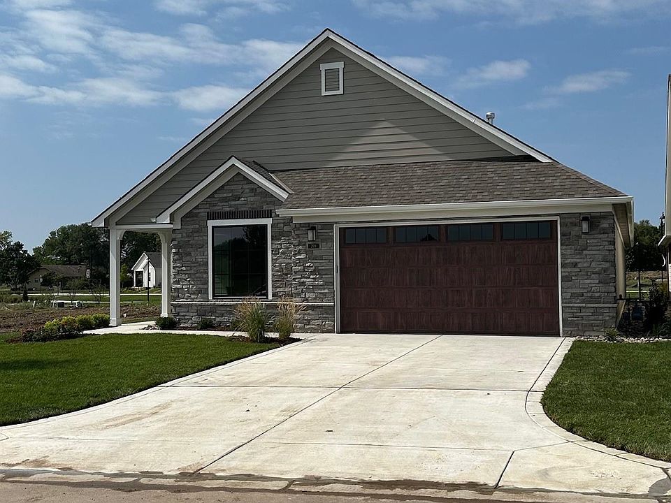 1st image of 209 S Heritage Way