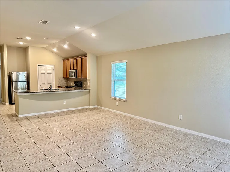 2303 Corry Crest Cir — Photo 7