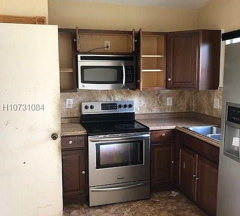 4th image of 3481 NW 194th St