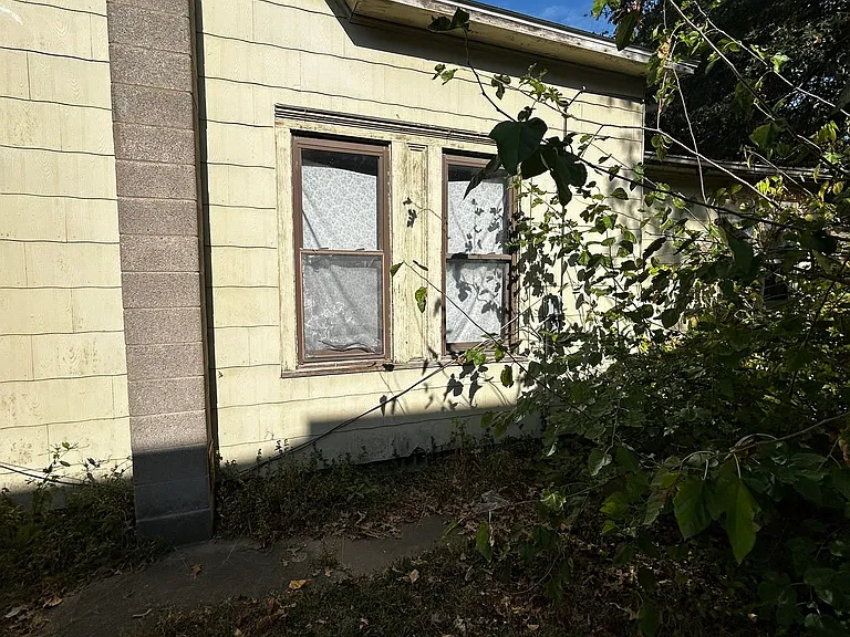 304 N Spruce St — Photo 45