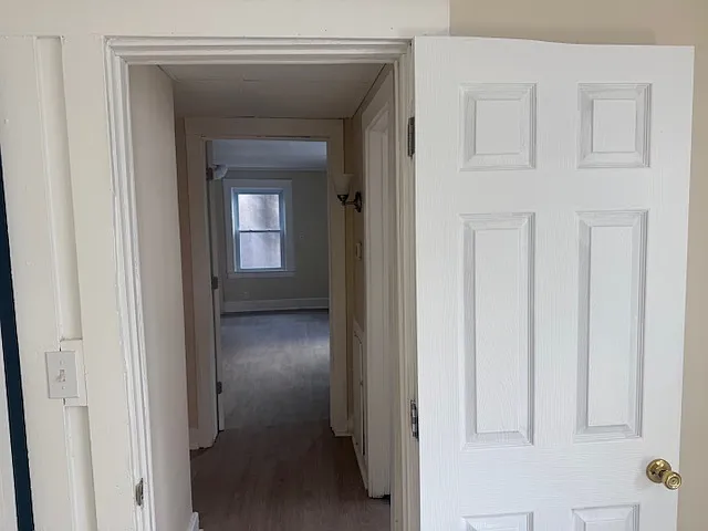 115 W Commercial St — Photo 7