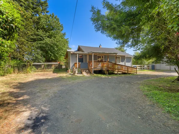 90932 Libby Ln, Coos Bay, OR 97420