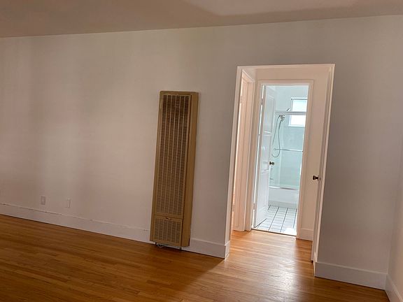 4th image of 16150 W Sunset Blvd #72