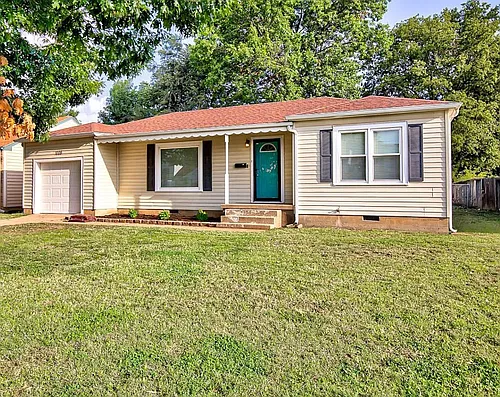 1006 Seneca Ave Photo 1