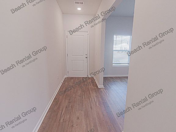 3rd image of 780 Dusty Pine Way
