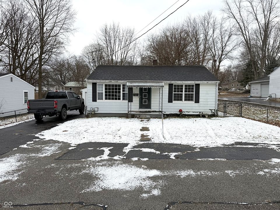 1st image of 707 E Elmore St