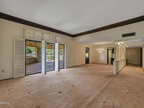 5th image of 552 W TAM OSHANTER Drive