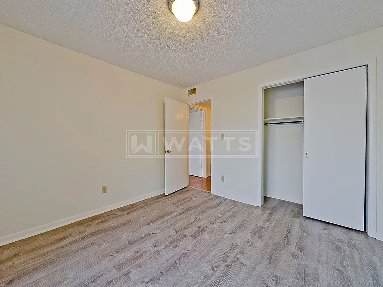 1639 11th Pl S — Photo 23