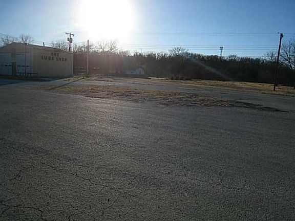 3rd image of 2009 N Milt Phillips Ave
