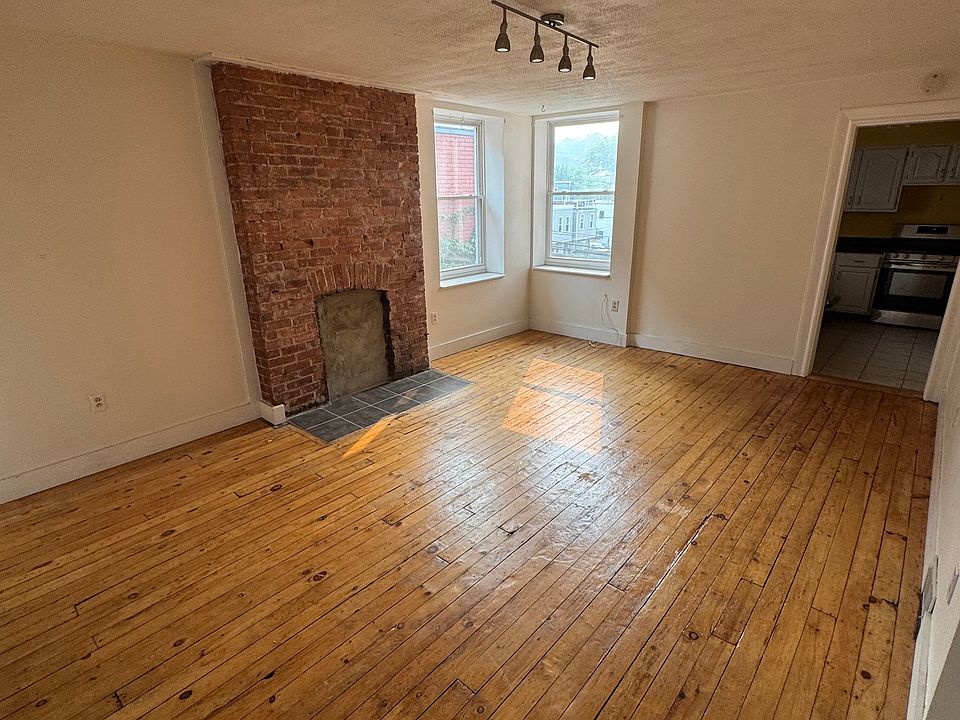 1st image of 709 N Saint Clair St #2