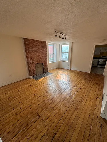 709 N Saint Clair St #2 Photo 1
