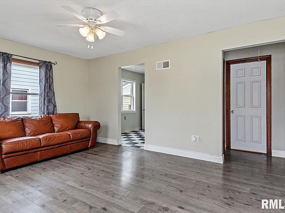 4th image of 3022 S 3rd St